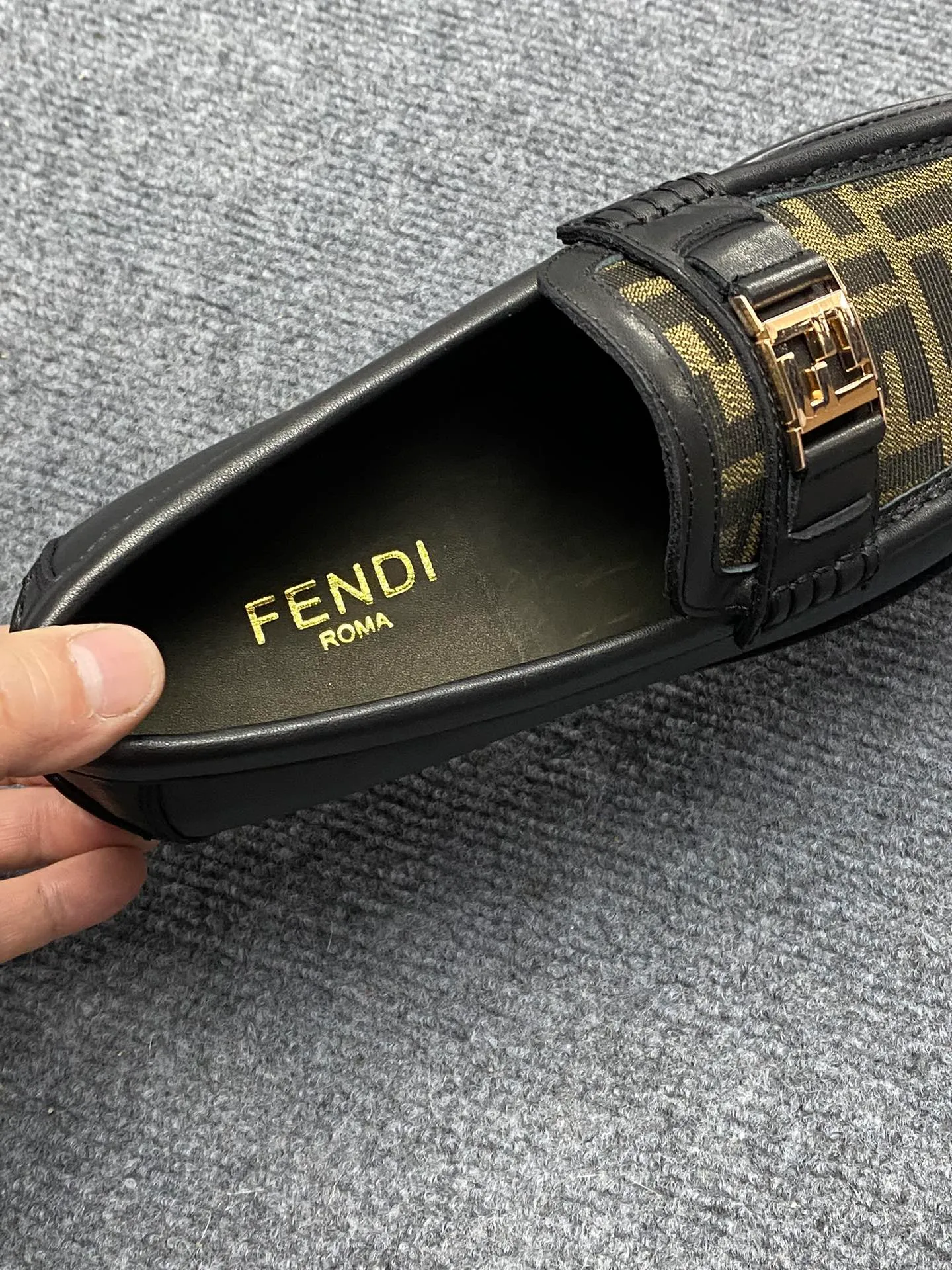 Men's Men's Shoes Men's Men's Shoes 💰900FENDI Fendi Men's Breathable and Comfortable Leather Shoes. Original development. The leather outsole is made of leather. Counters copy one to one. Imported counter cowhide. Imported water dyes cattle. 38 to 44. (45.46. can be ordered. 47.